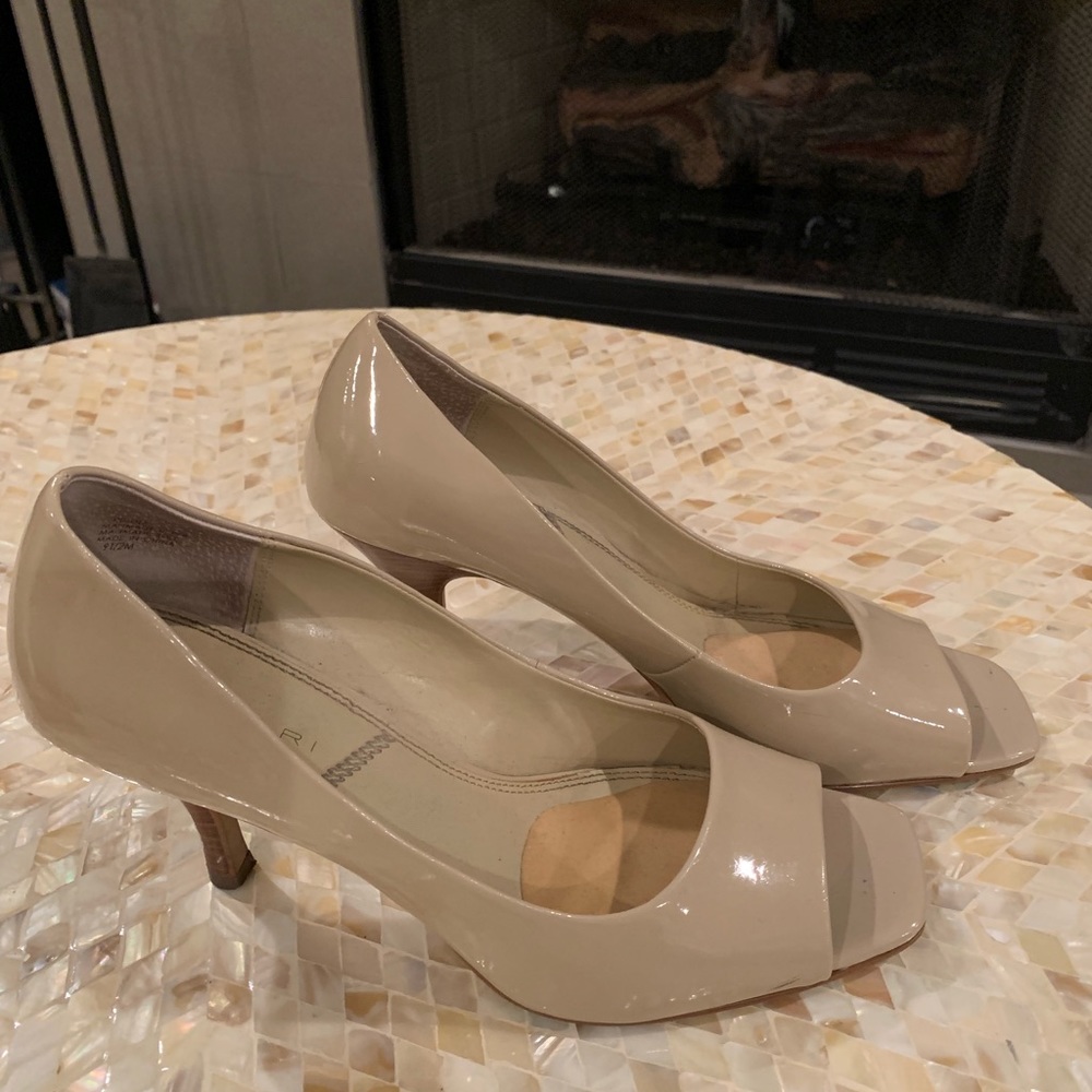 Tahari Peep Toe